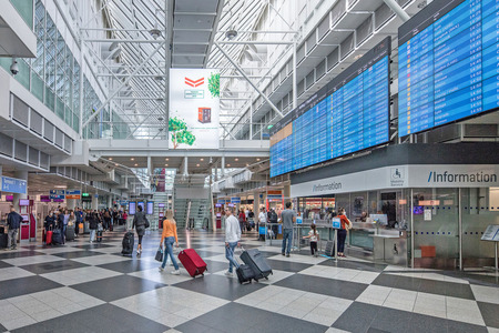 Aeroportul din München a fost închis din nou după semnalarea unor posibile drone