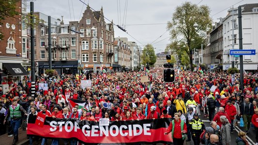 Sute de mii de oameni au manifestat la Amsterdam împotriva războiului din Gaza