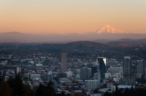 Un judecător a blocat încercările lui Trump de a trimite Garda Naţională în Portland