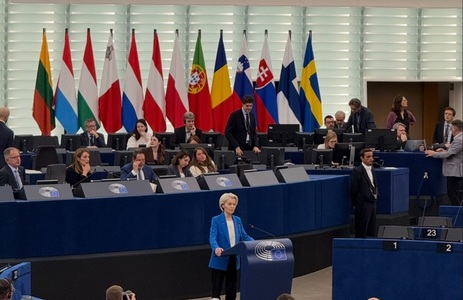 Ursula von der Leyen încearcă, într-un Parlament European tensionat, să-şi reunească coaliţia