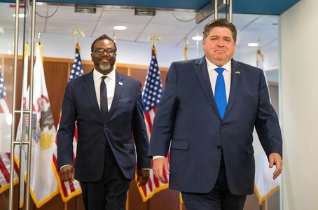 Trump cere încarcerarea primarului oraşului Chicago şi guvernatorului statului Illinois, ambii democraţi