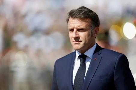 Macron ”va numi un premier în 48 de ore”, anunţă Palatul Élysée