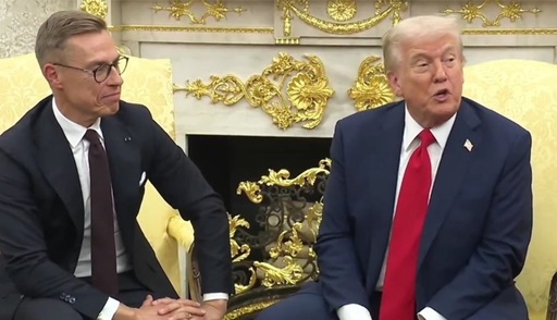 Spania merită dată afară din NATO din cauza cheltuielilor militare insuficiente, afirmă Trump în Biroul Oval. ”Poate că ar trebui să-i excludeţi din NATO”