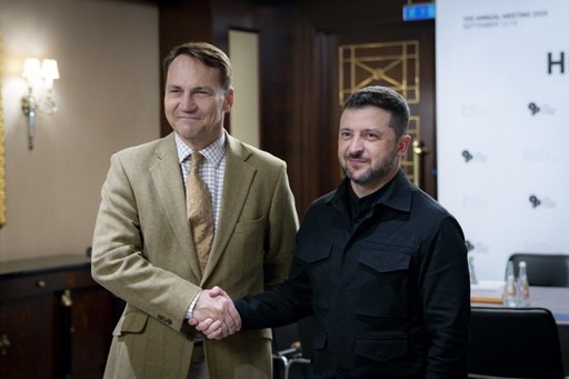 Polonia oferă ajutor Ucrainei după atacurile ruseşti masive asupra infrastructurii energetice