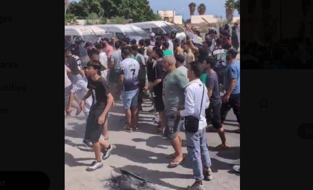 Localnicii au luat cu asalt un mare complex chimic din Tunisia din cauza temerilor legate de sănătate: „ E un oraş al morţii, oamenii se chinuie să respire, mulţi suferă de cancere”