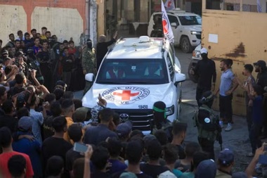UPDATE - Hamas predă Crucii Roşii 20 de ostatici, după 738 de zile de captivitate, în cadrul acordului de pace cu Israelul/ Trump, în Israel, înaintea unui discurs în Knesset: Războiul s-a terminat