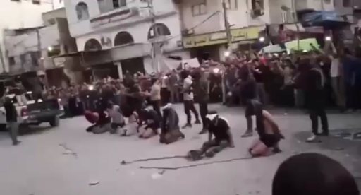 Televiziunea Hamas difuzează un videoclip cu execuţia sumară a unor „colaboratori” în plină stradă, în oraşul Gaza