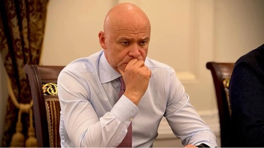 Zelenski le-a retras cetăţenia ucraineană primarului din Odesa, balerinului Serghei Polunin şi unui fost deputat