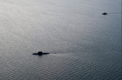 Suedia urmăreşte un submarin rusesc la Marea Baltică, într-o ”operaţiune de rutină” în colaborare strânsă cu aliaţii. Submarinul, reperat marţi, venind dinspre Strâmtoarea daneză Grand Belt, urmărit apoi în apele dintre Danemarca şi Suedia, anunţă armata suedeză