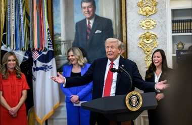 Trump anunţă o reducere a preţului uriaş al fecundării in vitro, cu scopul de a creşte natalitatea americană, o promisiune de campanie care-i împarte pe conservatori, unii asimilând-o avortului