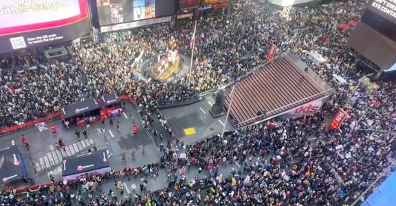 UPDATE - „No Kings” - Sute de mii de persoane au manifestat împotriva lui Trump în toată America / Organizatorii anunţă aproape 7 milioane de participanţi - VIDEO