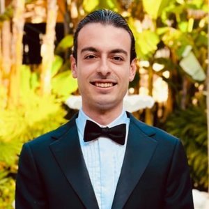 Candidatul lui Trump pentru funcţia de şef al Biroului Consilierului Special este retras după apariţia unor mesaje rasiste