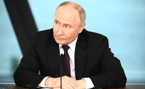 Vladimir Putin a urmărit de la distanţă desfăşurarea unor exerciţii ale forţelor nucleare ruse. Manevrele au loc la o săptămână după exerciţii similare ale NATO
