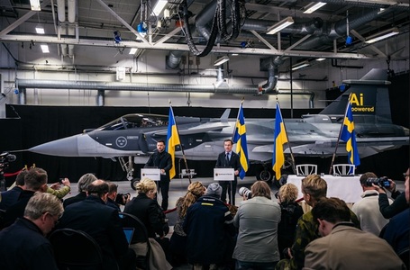 Volodimir Zelenski şi Ulf Kristersson semnează, la Linköping, o scrisoare de intenţie cu privire la cumpărarea a până la 150 de avioane de tip Gripen de ultimă generaţie