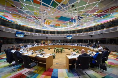 Eşec la summitul UE. Liderii nu au ajuns la o înţelegere şi amână planul de îngheţare a activelor ruseşti destinate finanţării Kievului