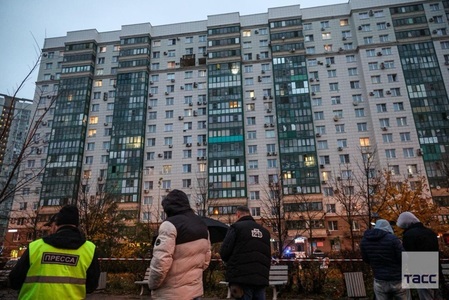 Doi morţi şi 15 răniţi, inclusiv un copil, într-un atac cu lansatoare multiple de rachetă la Herson. Cinci persoane, inclusiv un copil, rănite într-un atac cu dronă, la etajul 14 al unui bloc, la periferia Moscovei. Armata rusă revendică cucerirea a patru