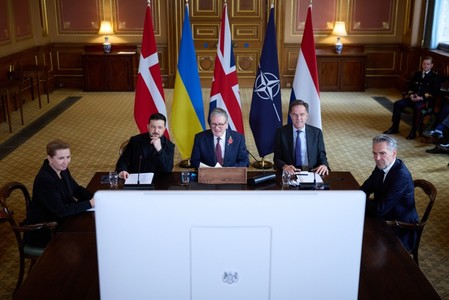 Aliaţii Ucrainei promit să retragă petrolul şi gazele ruseşti de pe piaţa globală / Ce a declarat Volodimir Zelenski