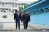 Trump se declară pregătit să-şi prelungească turneul în Asia pentru a se întâlni cu dictatorul Kim Jong Un