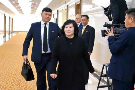 Putin o primeşte pe şefa diplomaţiei nord-coreene Choe Son Hui, anunţă Kremlinul. Ea a salutat ”apropierea spirituală” a Phenianului şi Moscovei într-o întâlnire cu Lavrov