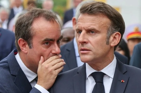 Cota de încredere a lui Macron scade la un record deţinut de către Hollande, arată un sondaj