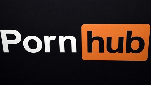 Pornhub afirmă că numărul vizitatorilor din Marea Britanie a scăzut cu 77% de la introducerea verificării vârstei