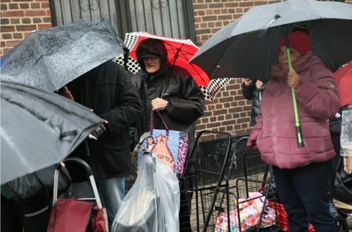 Administraţia Trump anunţă că ajutorul alimentar al 42 de milioane de americani va fi redus la jumătate în noiembrie, din cauza shutdown-ului