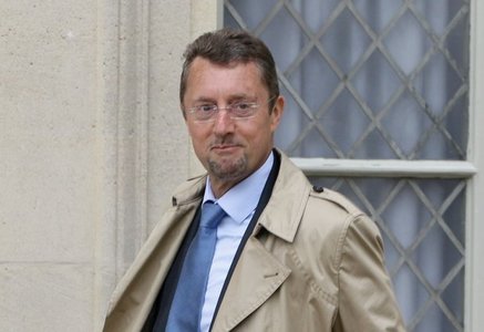 Fostul şef al spionajului francez, Bernard Bajolet, este judecat începând de joi pentru complicitate la tentativă de şantaj