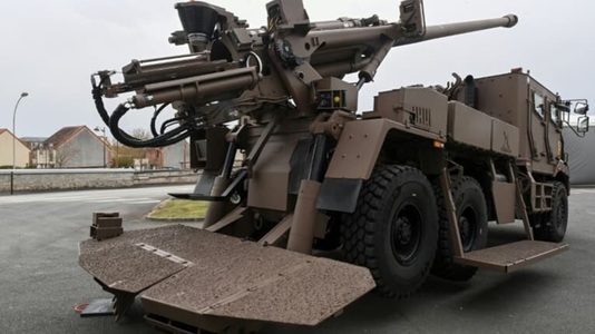 Croaţia urmează să cumpere 18 tunuri de tip Caesar din Franţa, un contract estimat la 320 mil. €. Livrarea tunurilor, prevăzută în 2029. Zagrebul urmează să-şi modernizeze armata cu 44 de tancuri de tip Leopard 2A8, 420 de camioane TATRA şi sisteme de pro