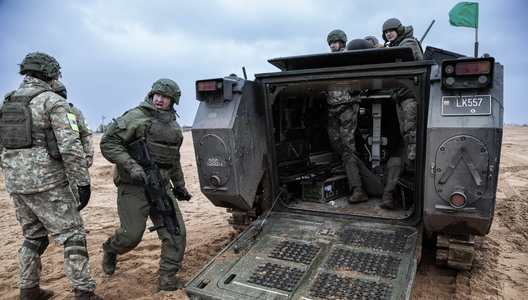 UE planifică un „Schengen militar” pentru a accelera mişcările trupelor şi armelor în contextul ameninţării ruse. Planul urmează să fie prezentat la 19 noiembrie