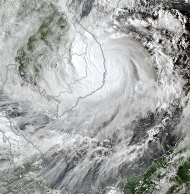 Taifunul Kalmaegi se îndreaptă spre Vietnam după ce a provocat peste 140 de morţi în Filipine