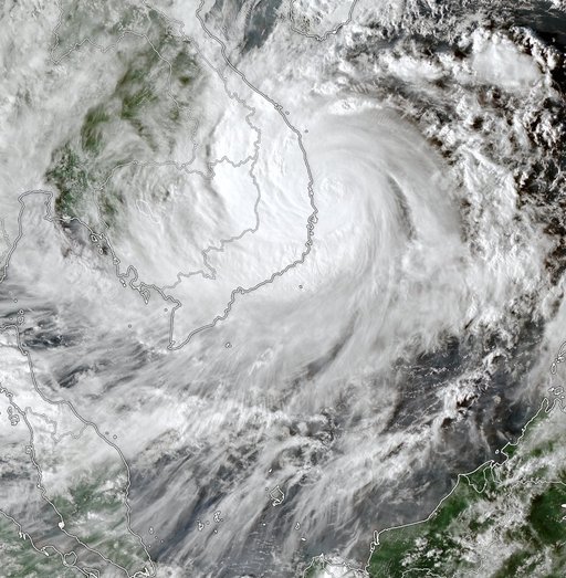 Taifunul Kalmaegi se îndreaptă spre Vietnam după ce a provocat peste 140 de morţi în Filipine