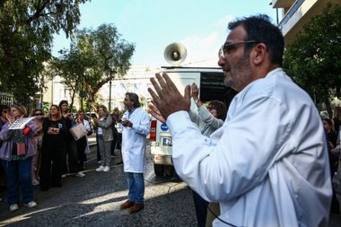 Medicii din Grecia sunt în grevă pentru a denunţa situaţia „mizerabilă” din spitalele publice