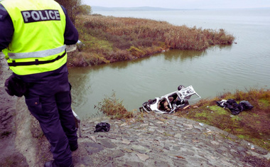 Şoferul român care a comis accidentul din Bulgaria soldat cu moartea a şase imigranţi a fost reţinut pentru omor calificat, iar procurorii cer arestarea lui preventivă