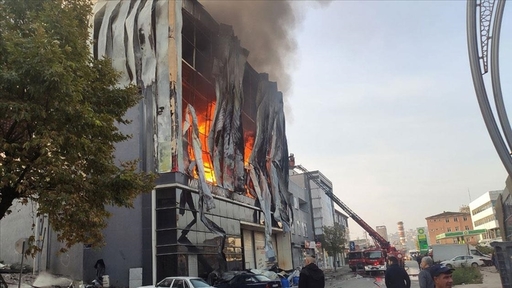 Şase persoane au murit într-un incendiu la un depozit de parfumuri din nord-vestul Turciei