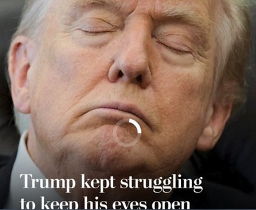 Imagini cu Trump care pare să-şi ţină cu greu ochii deschişi în timpul unui eveniment în Biroul Oval s-au viralizat pe reţelele sociale - VIDEO, FOTO