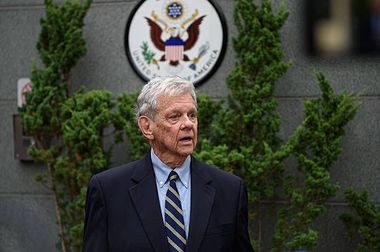 John Coale, numit trimis special al SUA în Belarus: El a negociat deja cu succes eliberarea a 100 de prizonieri şi se pregăteşte să mai elibereze încă 50, spune Trump