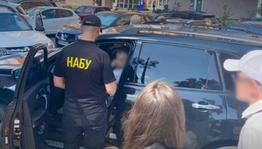 Scandal uriaş de corupţie în sectorul energetic din Ucraina. Ministrul justiţiei şi fostul partener de afaceri al lui Zelenski au fost vizaţi de percheziţii