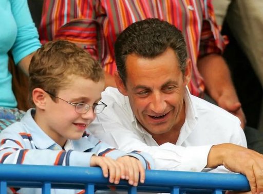 „Adevărul va triumfa”, declară Nicolas Sarkozy după eliberarea din închisoare şi plasarea sub control judiciar. Fostul şef al statului îşi pregăteşte apelul