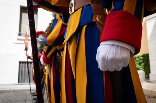 Anchetă la Vatican după ce scriitoarea israeliană Michal Govrin acuză un membru al Gărzii Elveţiene de antisemitism