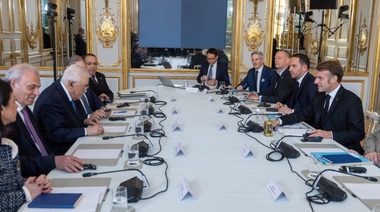 Macron şi Abbas anunţă la Élysée înfiinţarea unui Comitet Comun în vederea elaborării unei Constituţii a Palestinei. Planurile de anexare a Cisiordaniei de către Israel, ”o linie roşie” împotriva încălcării căreia UE va reacţiona ”puternic”, avertizează Macron