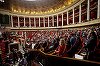 Parlamentul francez a votat suspendarea controversatei reforme a pensiilor propuse de Emmanuel Macron în 2023