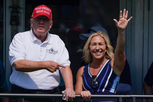 Marjorie Taylor Greene spune că a primit „avertismente pentru siguranţa sa” după postările legate de Trump