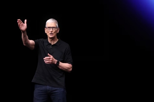 Apple îşi accelerează pregătirile succesiunii lui Tim Cook, care urmează să  să plece anul viitor din postul de CEO