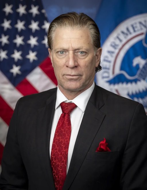 Şeful interimar al FEMA, David Richardson, demisionează după un mandat scurt şi controversat