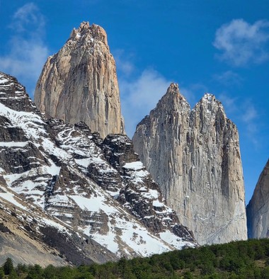 Doi mexicani, doi germani şi un britanic au murit în Chile, în timpul unei furtuni / Viscolul a lovit rezervaţia naturală Torres del Paine din Patagonia, iar vizibilitatea este redusă