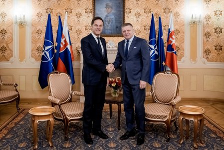 Premierul Robert Fico solicită NATO să consolideze apărarea aeriană a Slovaciei