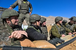 Netanyahu vizitează trupe israeliene în Siria, de cealaltă parte a liniei de demarcaţie