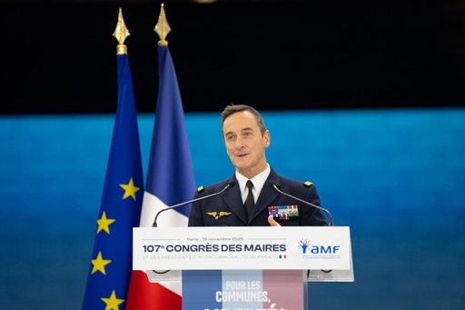 Generalul francez cu rangul cel mai înalt provoacă agitaţie politică după ce a avertizat cu privire la „pierderea copiilor” într-un potenţial conflict cu Rusia