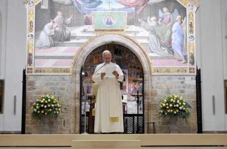 Papa Leon al XIV-lea cere Bisericii Catolice italiene o ”cultură a prevenţiei” pedofiliei şi înfurie principala asociaţie a victimelor din peninsulă, care-l atacă