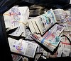 Consumatorii britanici de droguri sunt avertizaţi că ajută la alimentarea maşinăriei ruse de război. Traficanţii şi-au cumpărat o bancă în Kârgâzstan. Banii, scoşi din ţară în cutii de detergent sau lapte praf 